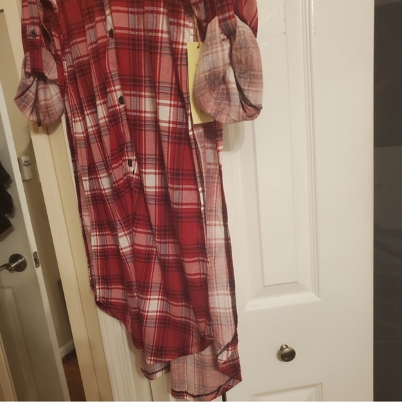 Paper + Tee Long Checkered Blouse. NEW! - Picture 6 of 6